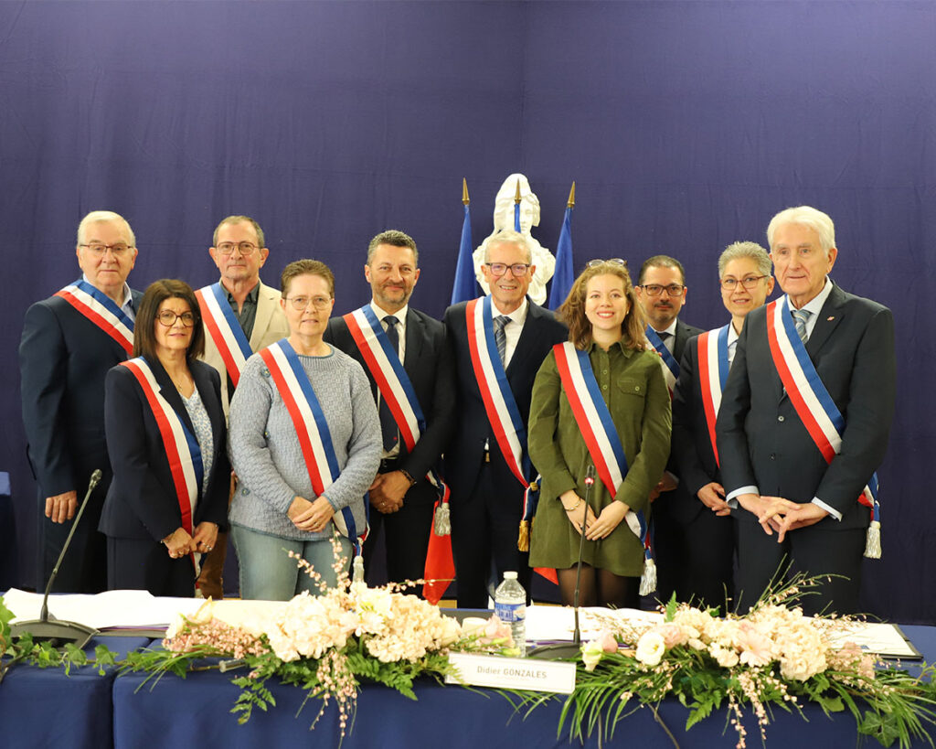 Le maire et les adjoints élus en mars 2026 - Agrandir l'image, fenêtre modale